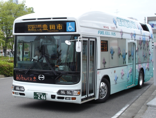 Ƃ悽łoX  FCHV-BUS 摜