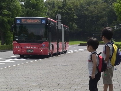 2005N827