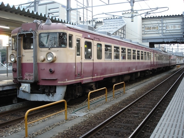 JR{ 457nd 摜