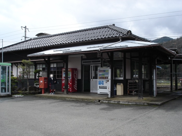 RA{ {w 摜